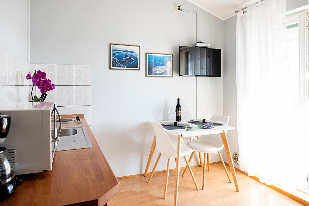 Jimy Apartments Sibenik Bagian luar foto