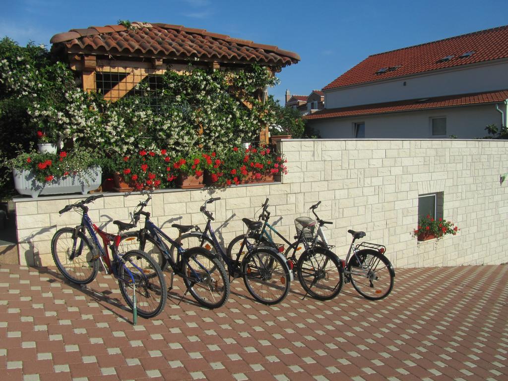 Jimy Apartments Sibenik Bagian luar foto